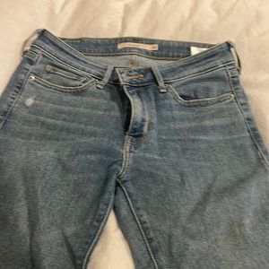 Women’s skinny Levi’s